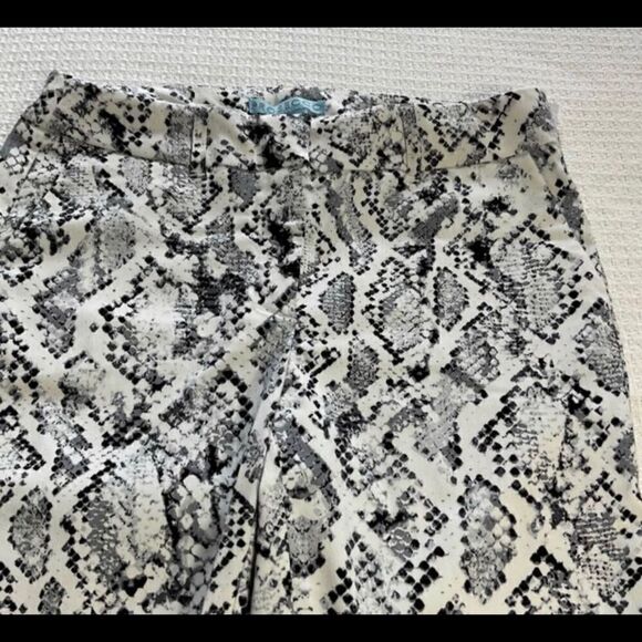 PROSECCO Abstract Pattern Pants Size 6. NWT - Picture 3 of 8